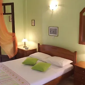 Apartament Pefka & Vourvourou